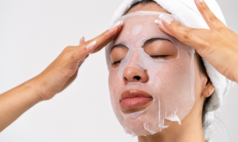 Lice hidrirate čišćenjem i nanošenjem hidratantne kreme